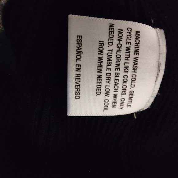 Style &Co. Midnight green black stripe v-neck sweater. Medium. - Picture 7 of 9